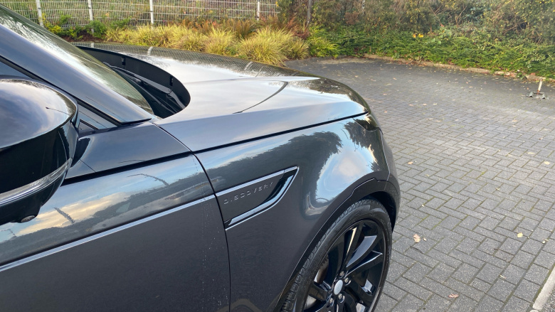 Land Rover Discovery Diesel 3.0 D300 R-Dynamic SE Commercial Auto